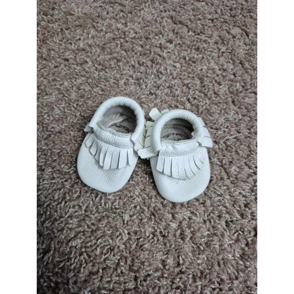 Birdrock baby infant leather moccasins size 2 - white